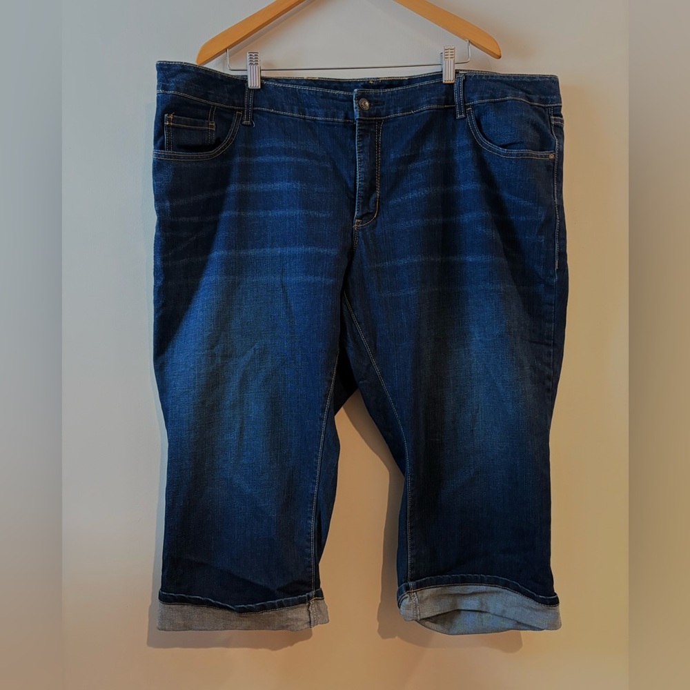 Women’s Dark Blue Denim Cropped Capri Jeans Plus Size 24